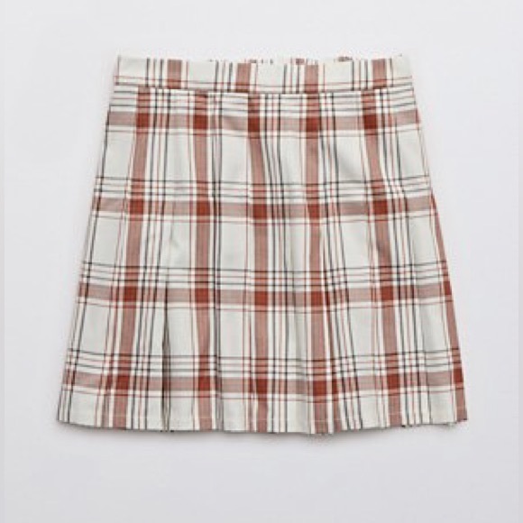 Aerie Class Act Pleated Skirt in the color Twilight - Picture 3 of 13